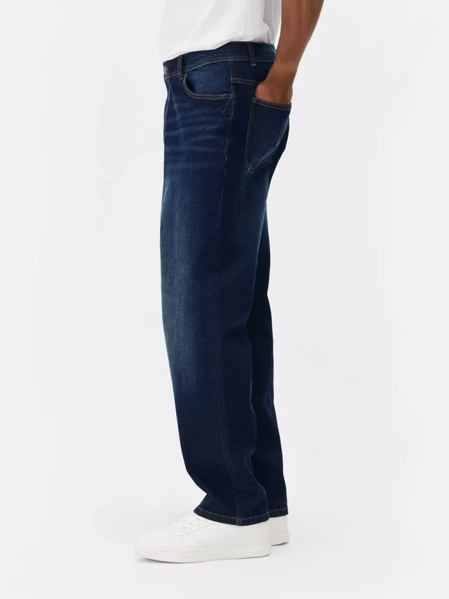 Mid-rise straight-leg jeans