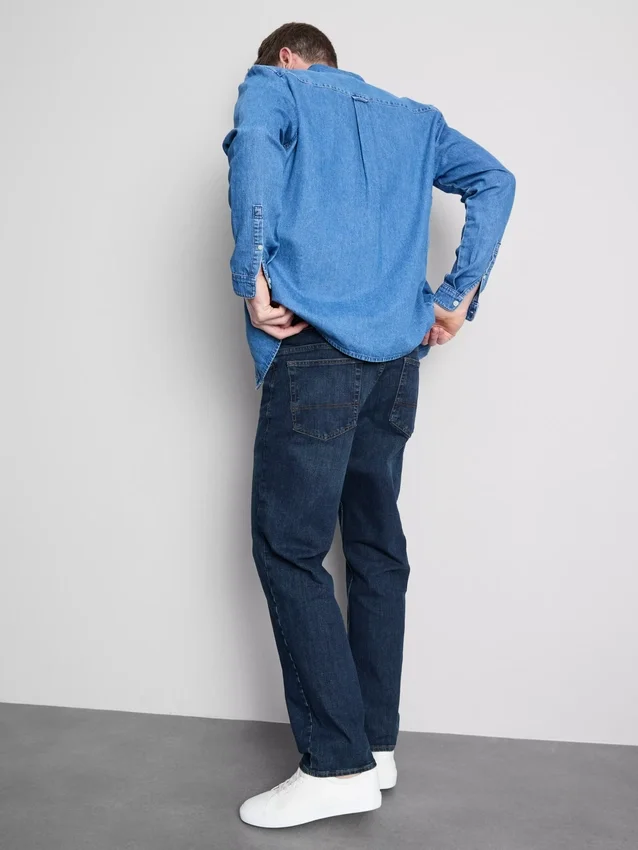 Mid-rise straight-leg jeans