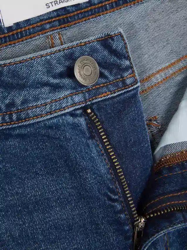 Mid-rise straight-leg jeans