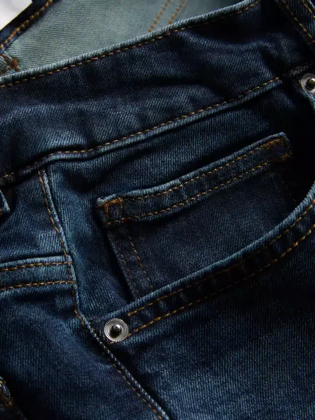 Mid-rise straight-leg jeans