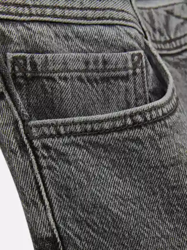 Mid-rise straight-leg jeans