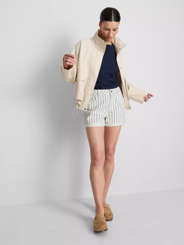 Mid-rise turn-up denim shorts