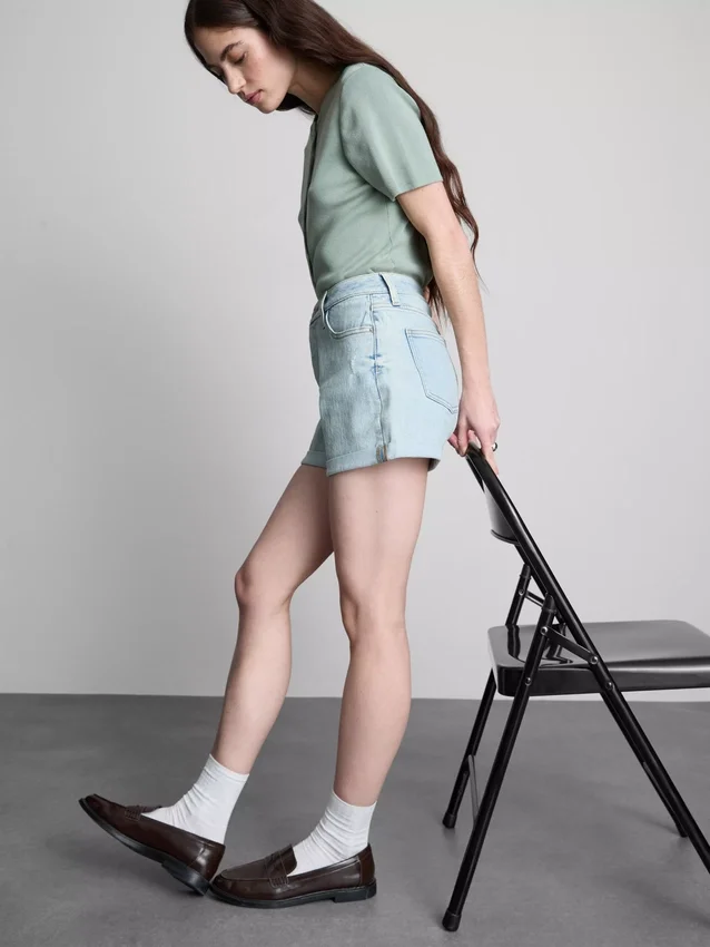 Mid-rise turn-up denim shorts