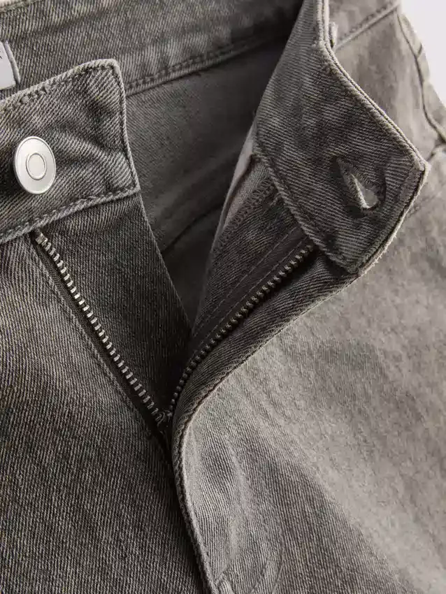 Mid-rise turn-up denim shorts