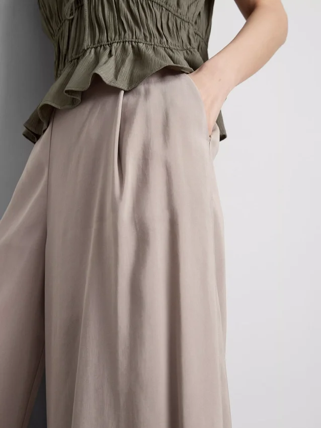 Mid-rise wide leg culotte pants