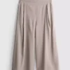 Mid-rise wide leg culotte pants