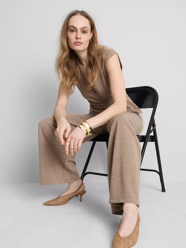 Mid-rise wide-leg pants