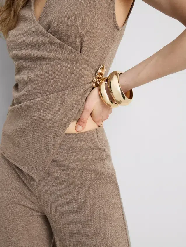 Mid-rise wide-leg pants