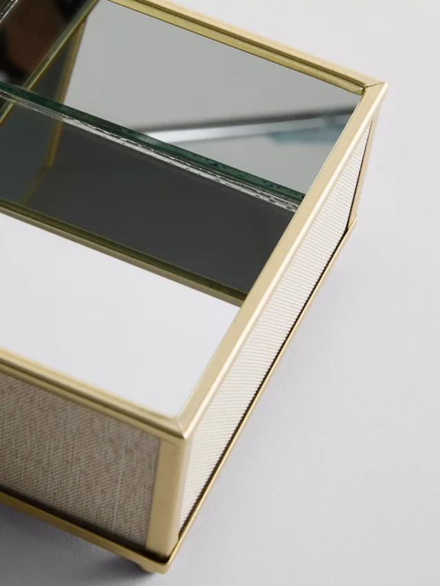Mirrored jewelry box