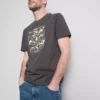 Mount everest graphic t-shirt