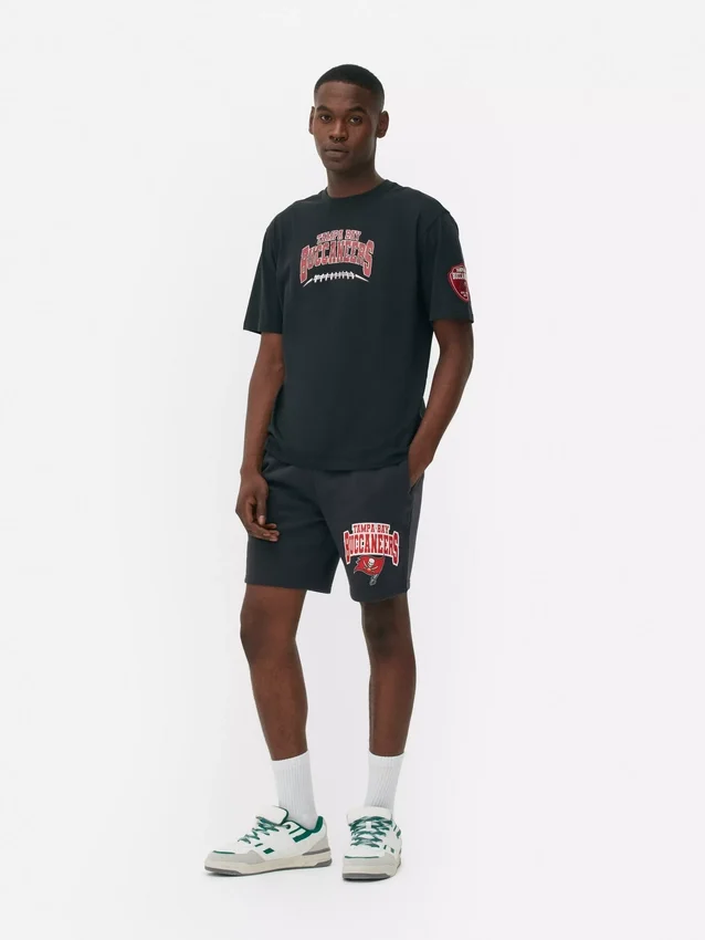 Nfl tampa bay buccaneers t-shirt