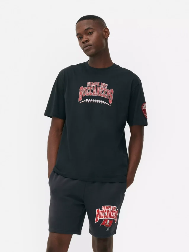 Nfl tampa bay buccaneers t-shirt