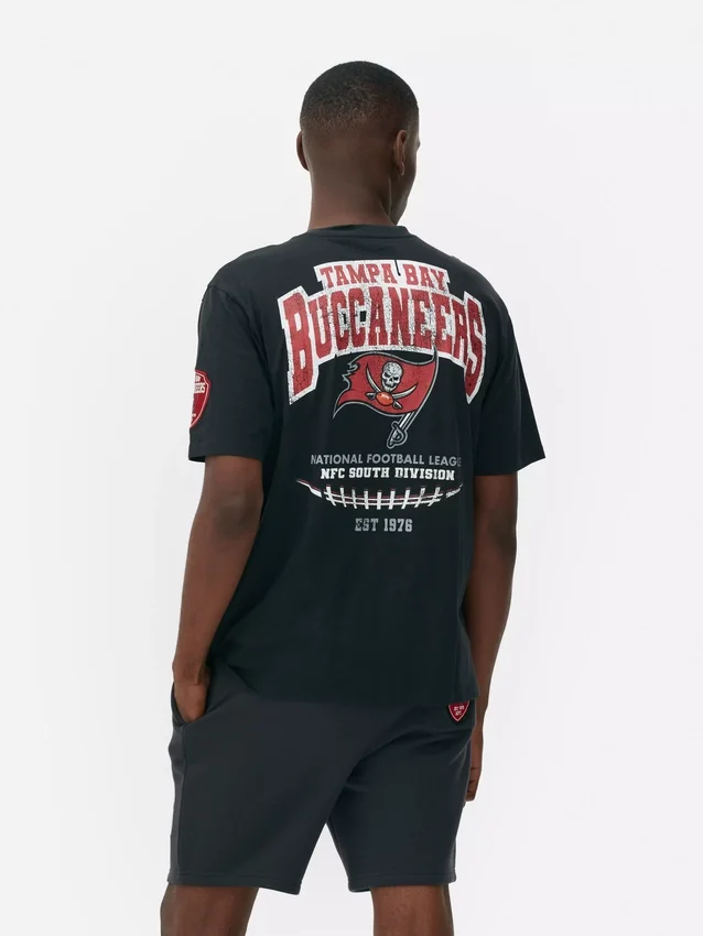 Nfl tampa bay buccaneers t-shirt