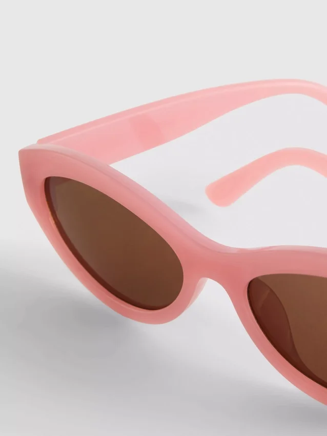 Oval frame sunglasses
