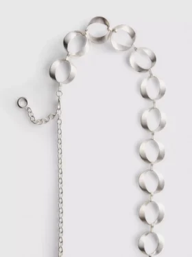 Oval link chain belt