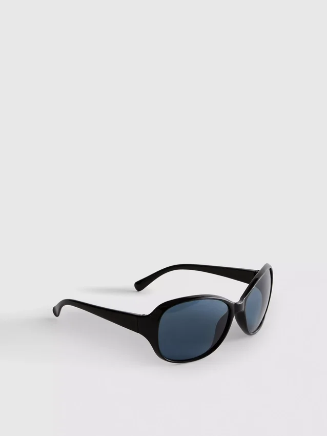 Oval sunglasses
