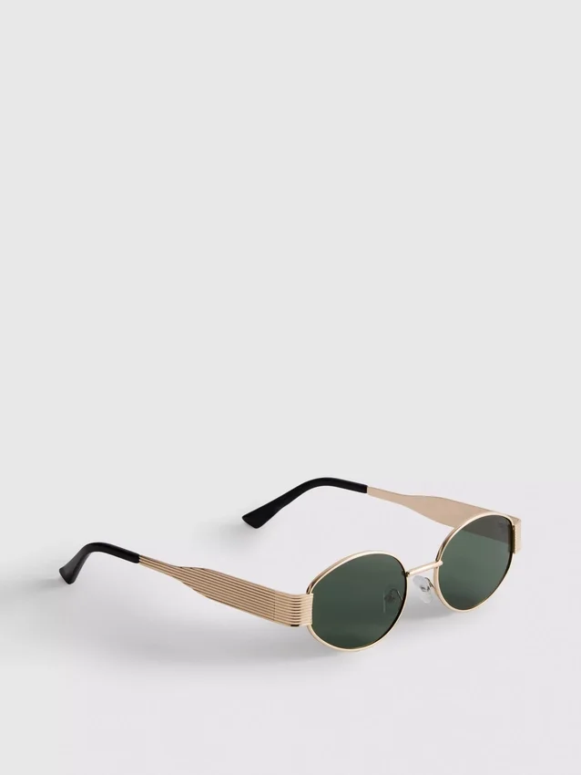 Oval sunglasses