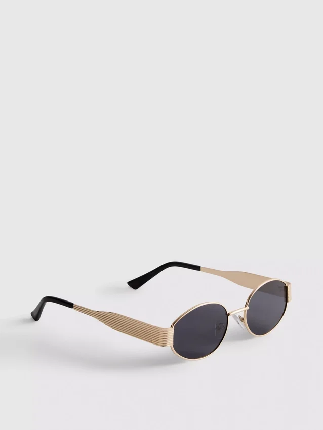 Oval sunglasses