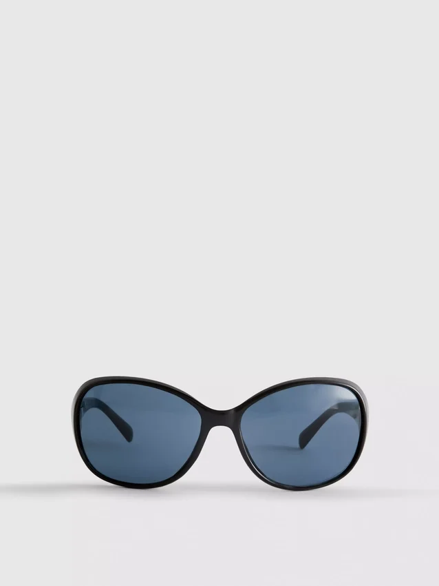Oval sunglasses