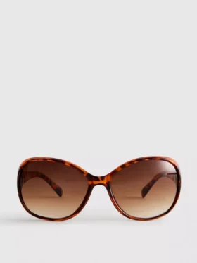 Oval sunglasses