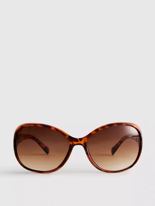 Oval sunglasses