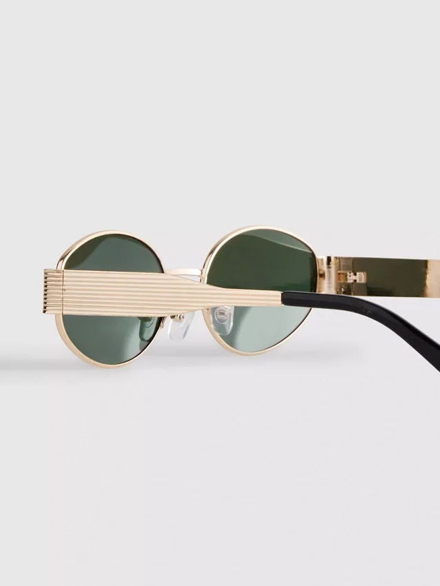 Oval sunglasses
