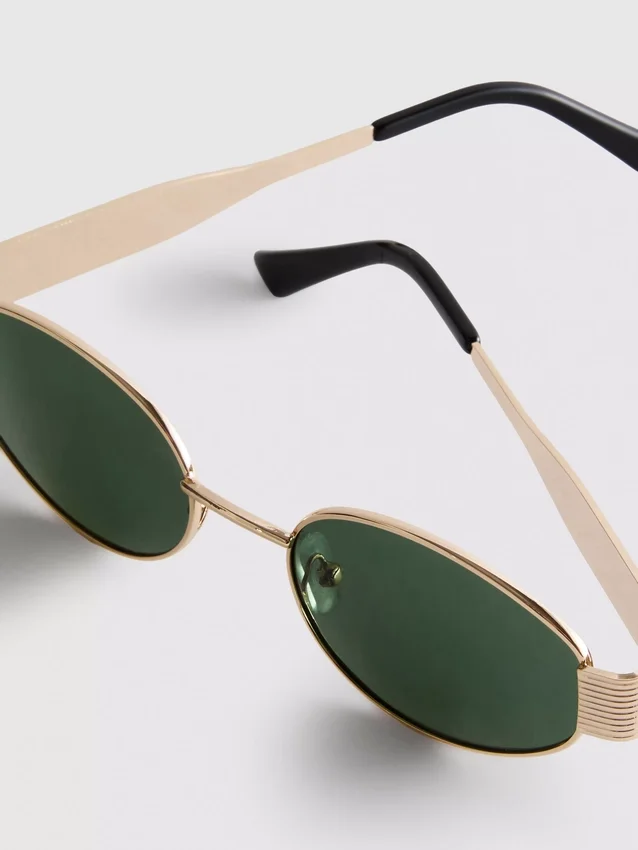 Oval sunglasses