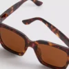 Oversized cat eye sunglasses