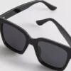 Oversized cat eye sunglasses