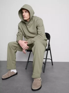 Oversized essential hoodie
