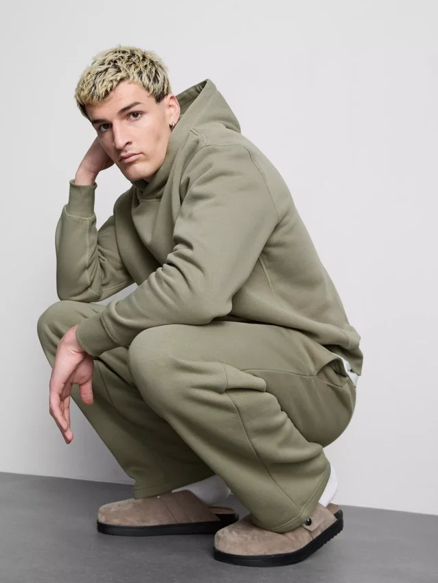 Oversized essential hoodie