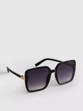 Oversized square sunglasses
