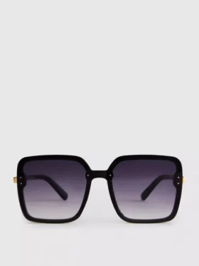 Oversized square sunglasses