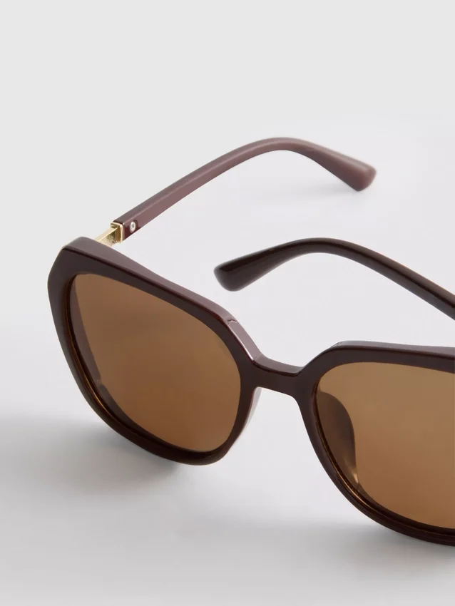 Oversized sunglasses