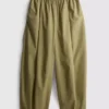 Paper-touch pleated barrel-leg pants