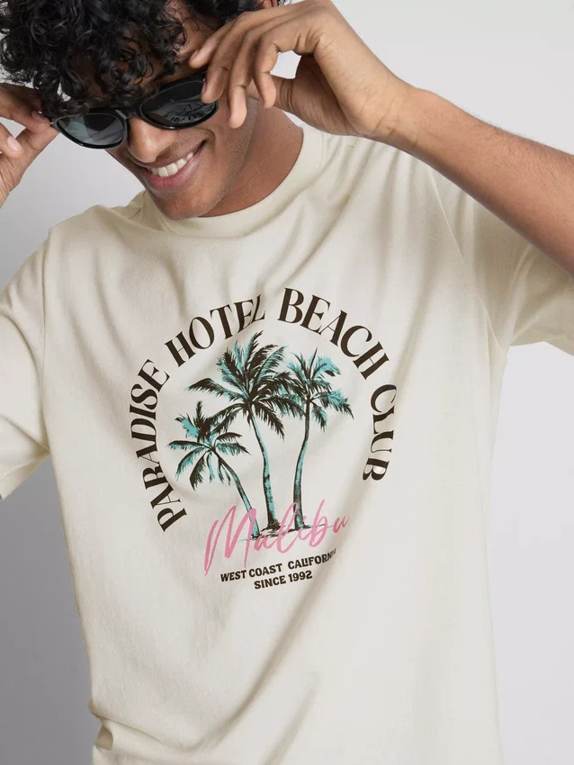 Paradise beach graphic t-shirt