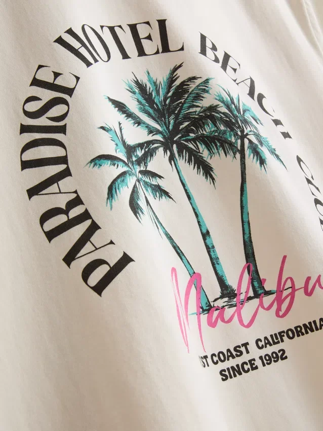 Paradise beach graphic t-shirt