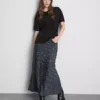 Patch pocket longline tee