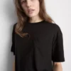 Patch pocket longline tee