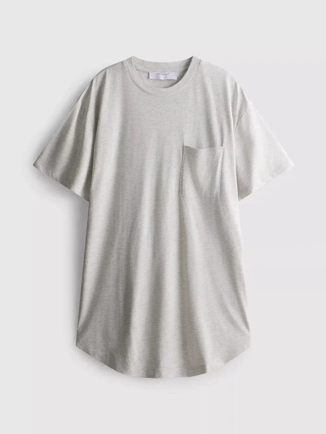 Patch pocket longline tee