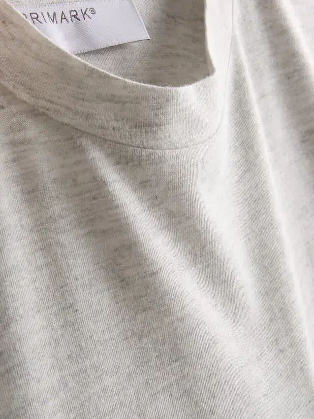 Patch pocket longline tee
