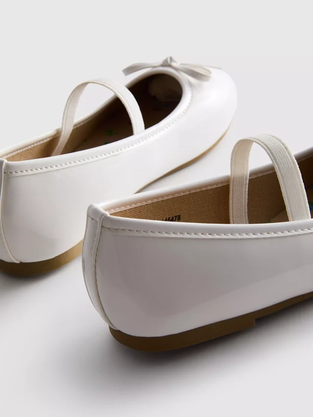 Patent ballet flats