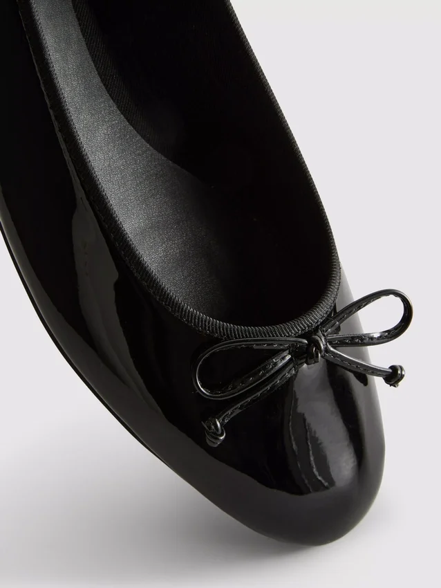 Patent ballet flats