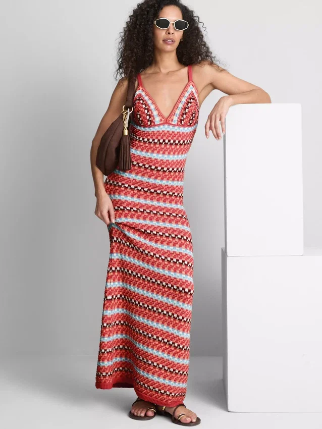 Paula echevarría crochet v-neck maxi dress
