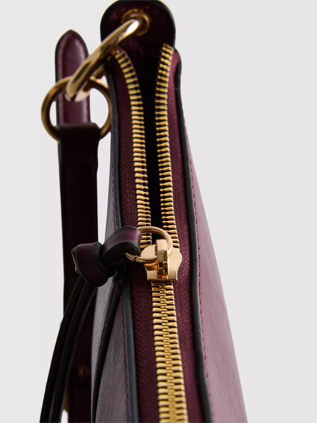 Paula echevarría faux leather studded shoulder bag