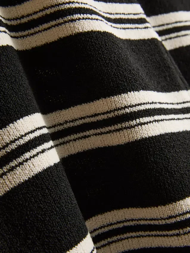 Paula echevarría knitted striped mini shorts