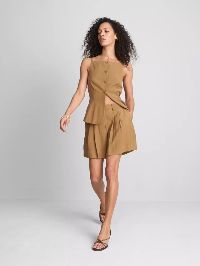 Paula echevarría pleated bermuda shorts