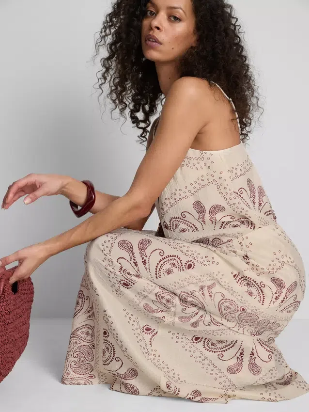 Paula echevarría printed satin bias maxi skirt