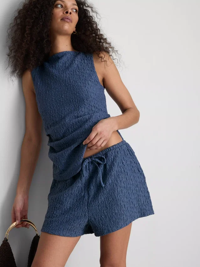 Paula echevarría relaxed crinkle shorts