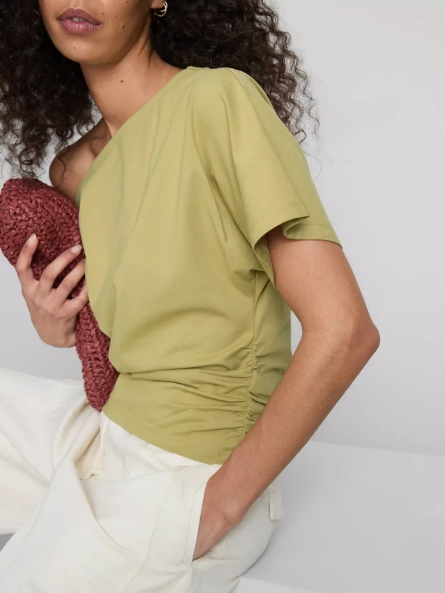 Paula echevarría ruched off-shoulder top